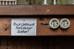 Nach Gebrauch Netzstecker ziehen