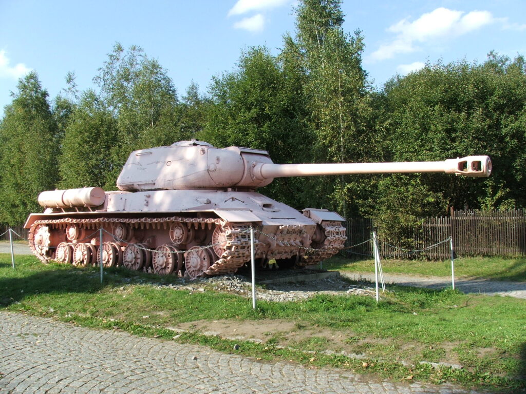 Sowjetischer IS-2 M44 im Militärmuseum Lešany (Tschechien)