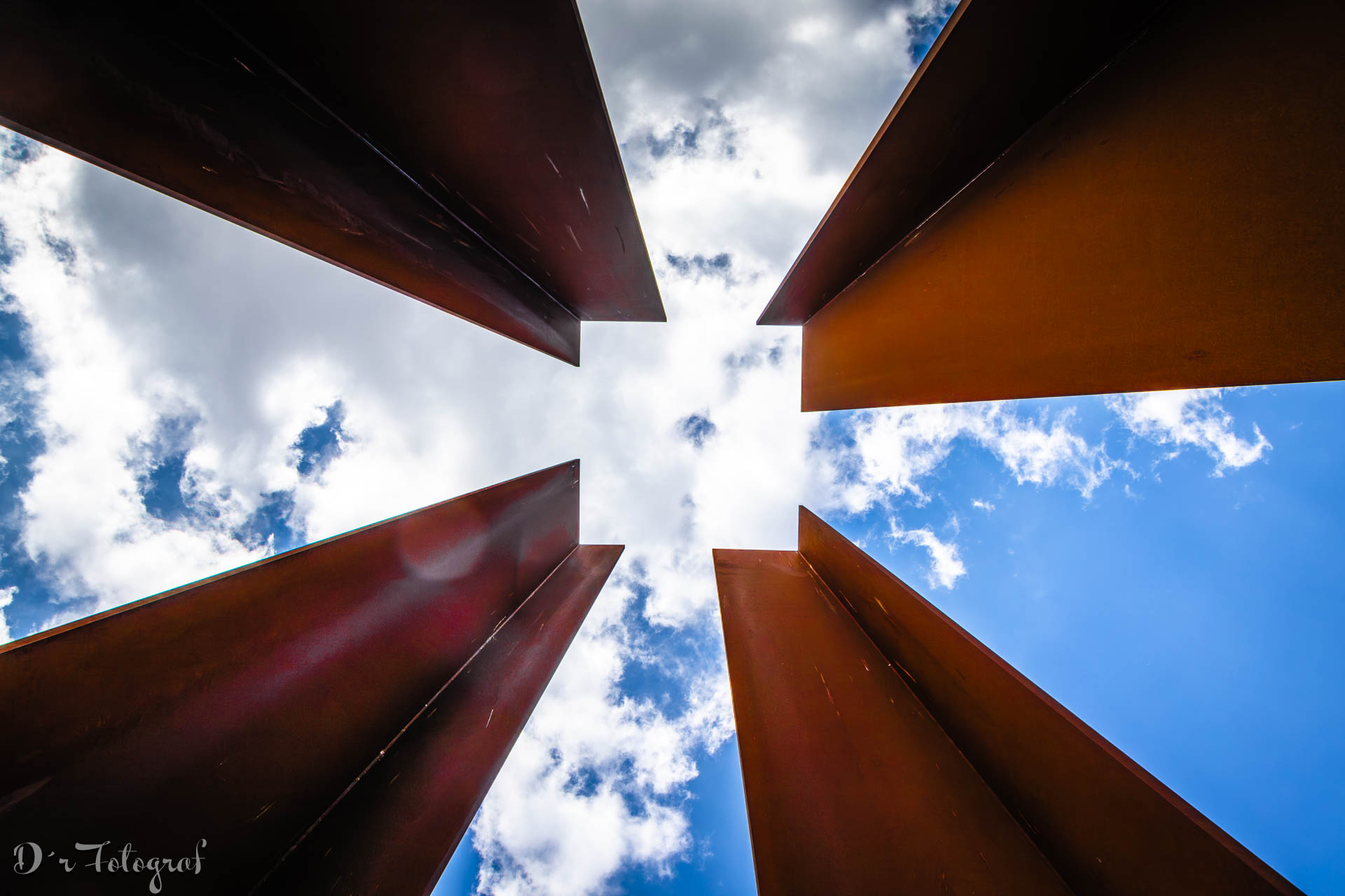 Archivbild der Woche 20 – Up to the Sky