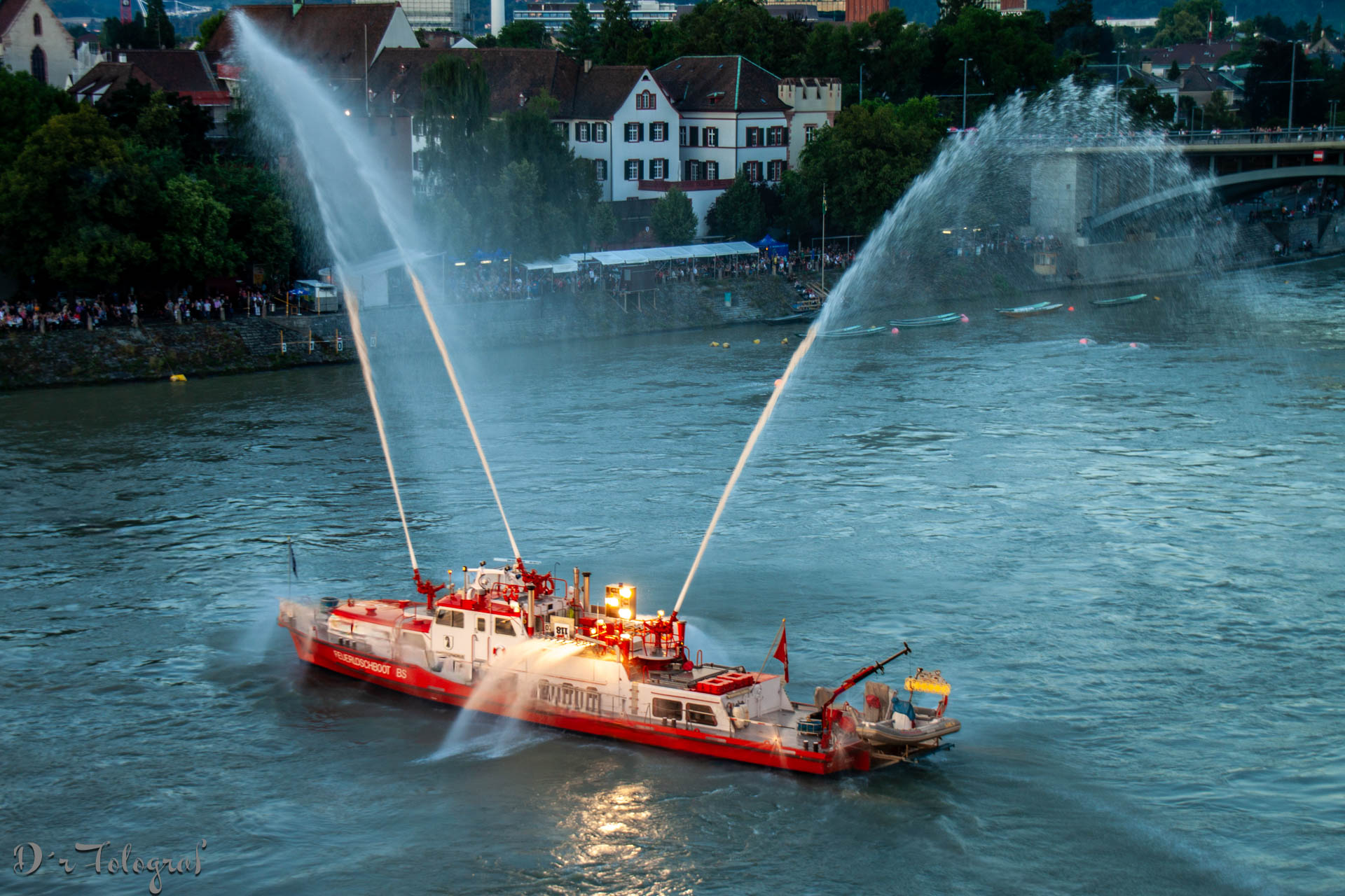 Archivbild der Woche 31 – Das Feuerlöschboot